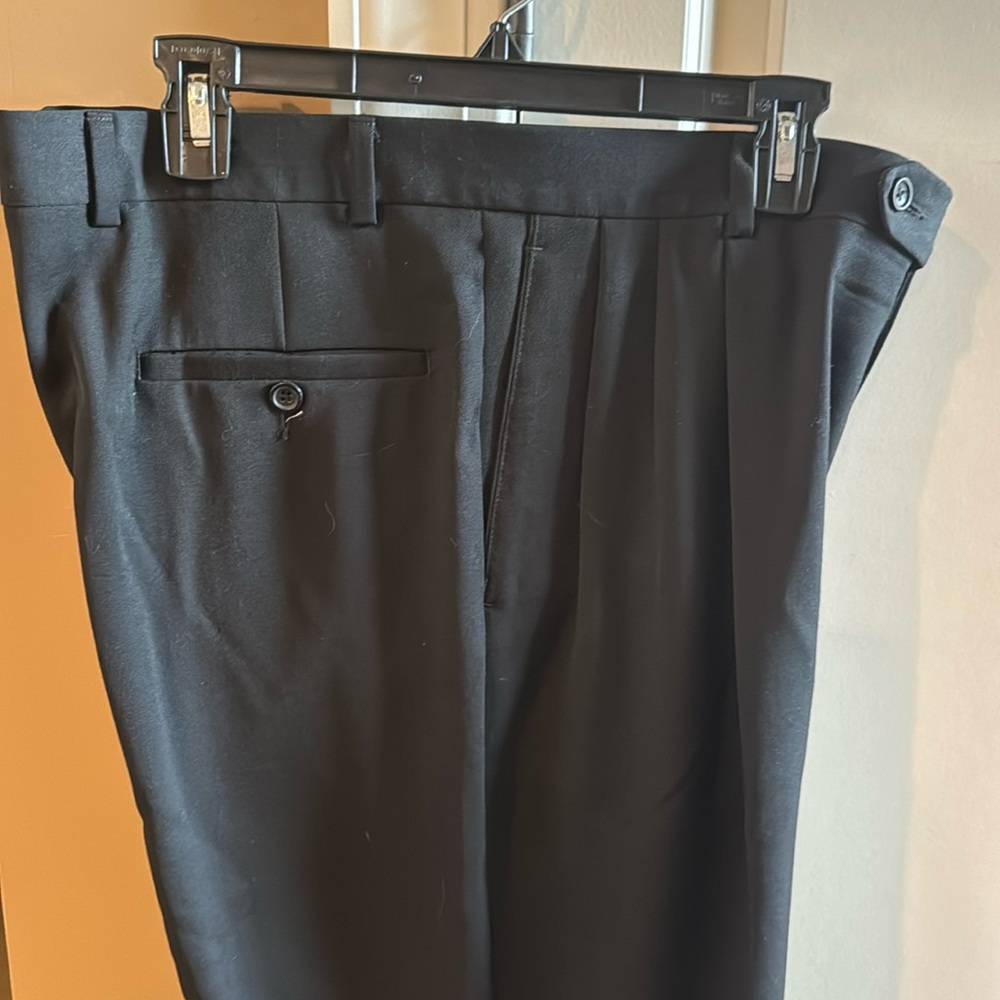 Pre worn. Wool dress slacks black 35W-34L. Pronto-uomo.